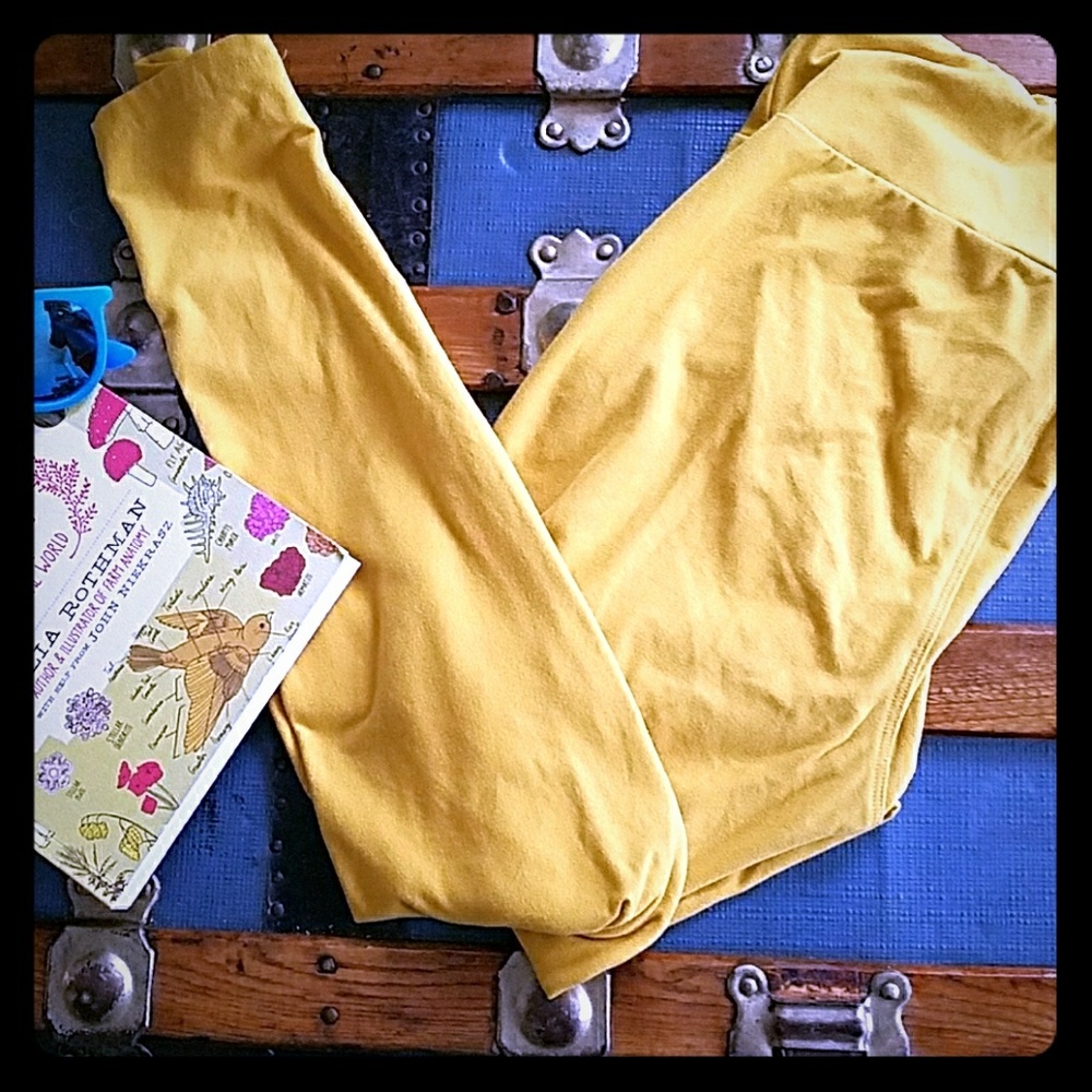 Lularoe Mustard Yellow OS Leggings